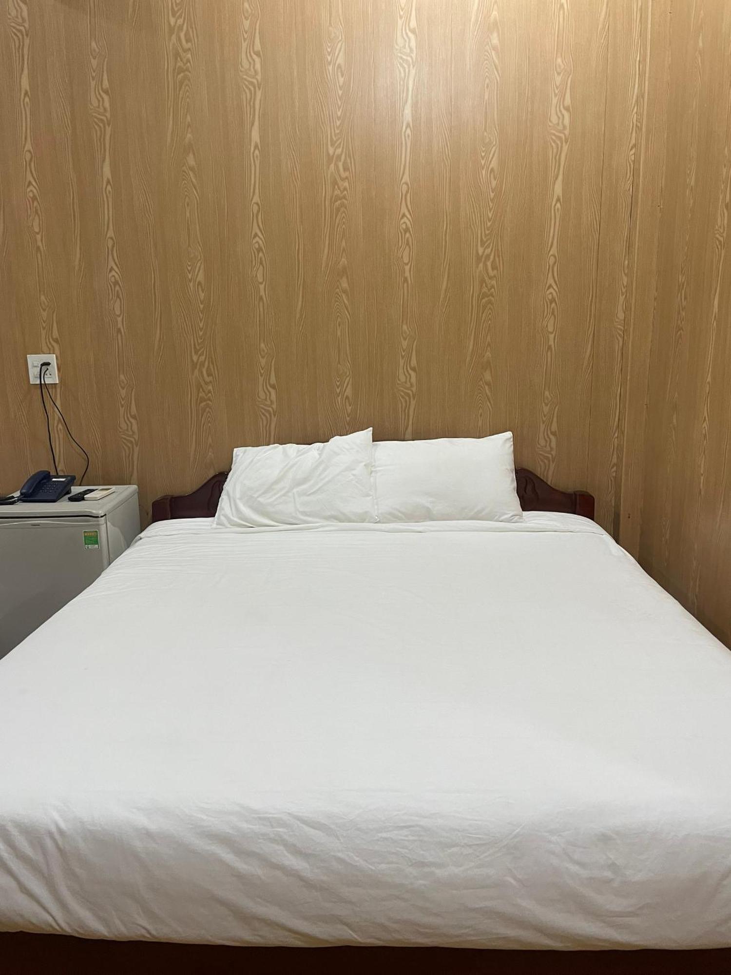 Khach San Huong Xua Hotel Ha Tien Exterior photo